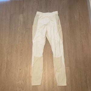 Goop G Label leggings with pockets size small